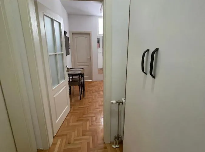 Spark アパート ヴァリェヴォ